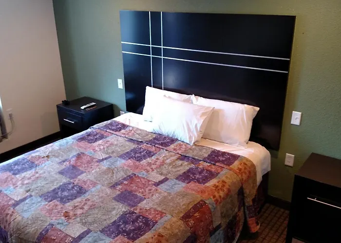 Motels in Cinnaminson