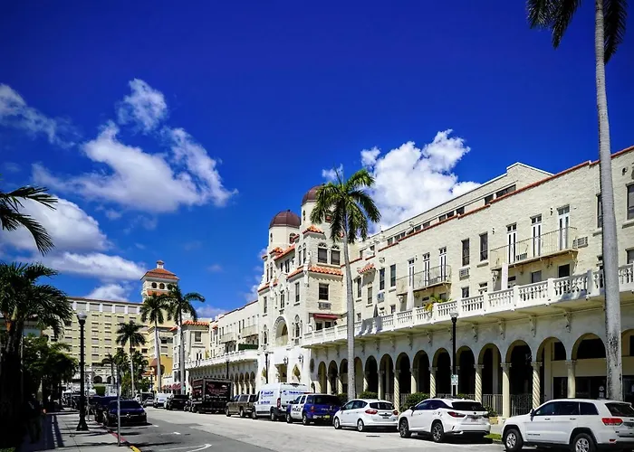Cheap Hotels in Palm Beach