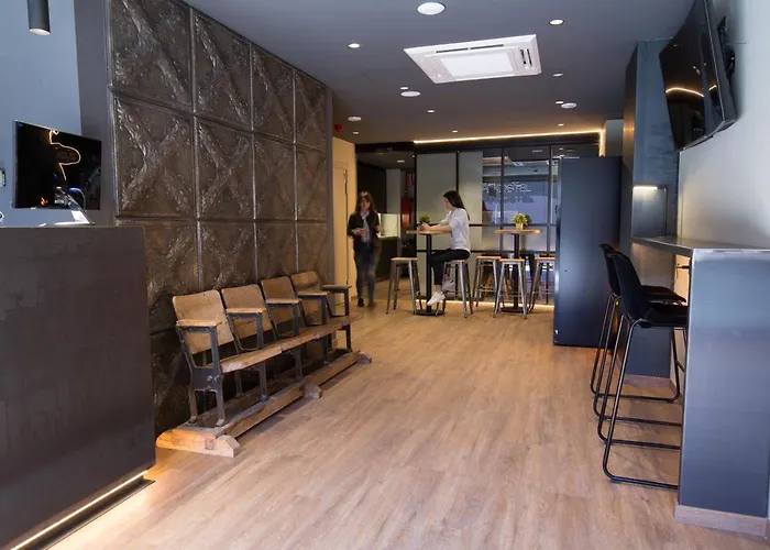 Hostels in El Prat de Llobregat