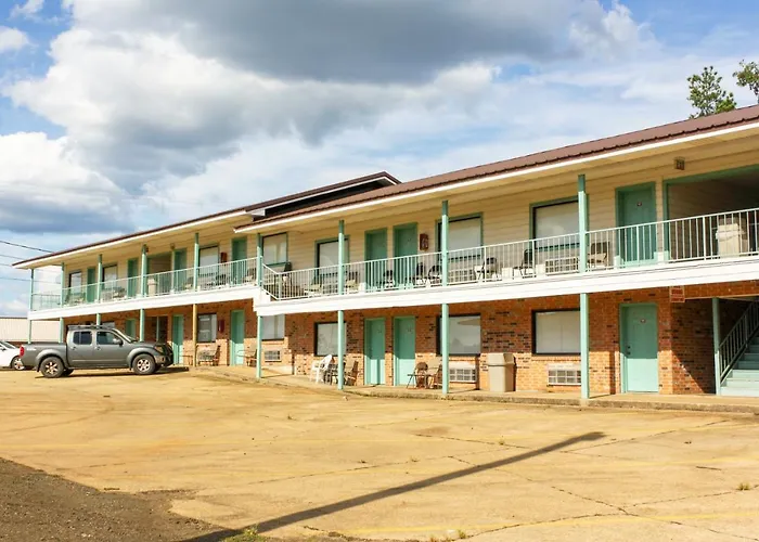 Motels in Many