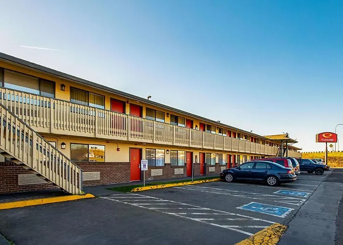 Motels in Kent
