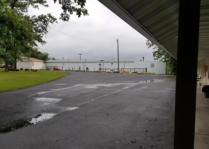 Motels in Detroit Lakes
